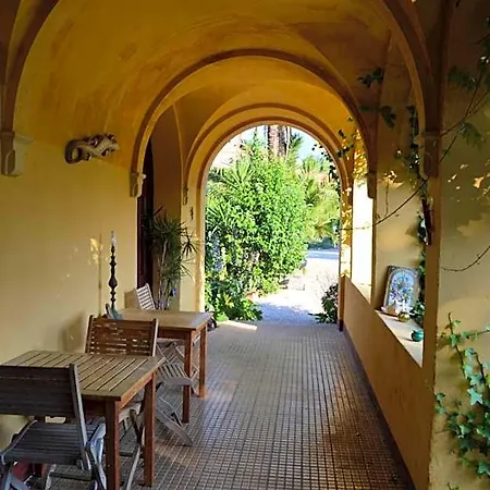 Lafabregue Bed & Breakfast 3*
